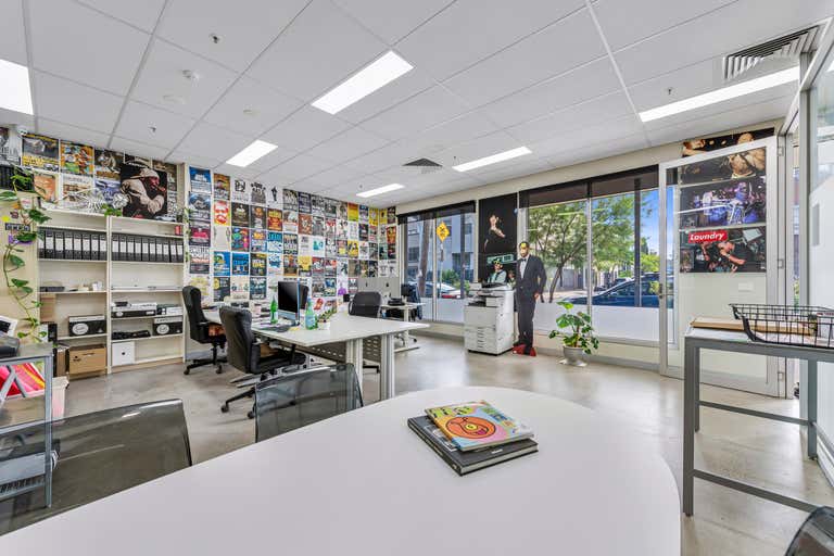 Click to view all images 5A Union Street Brunswick VIC 3056 - Image 3