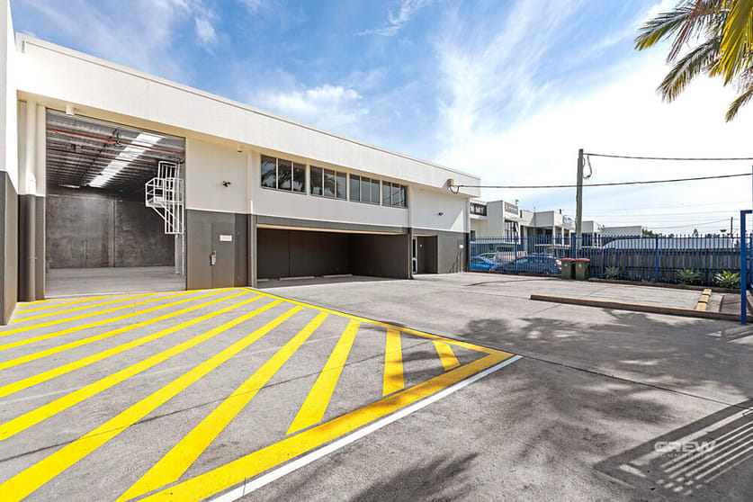 Click to view all images 15-17 Walker Street Tennyson QLD 4105 - Image 3