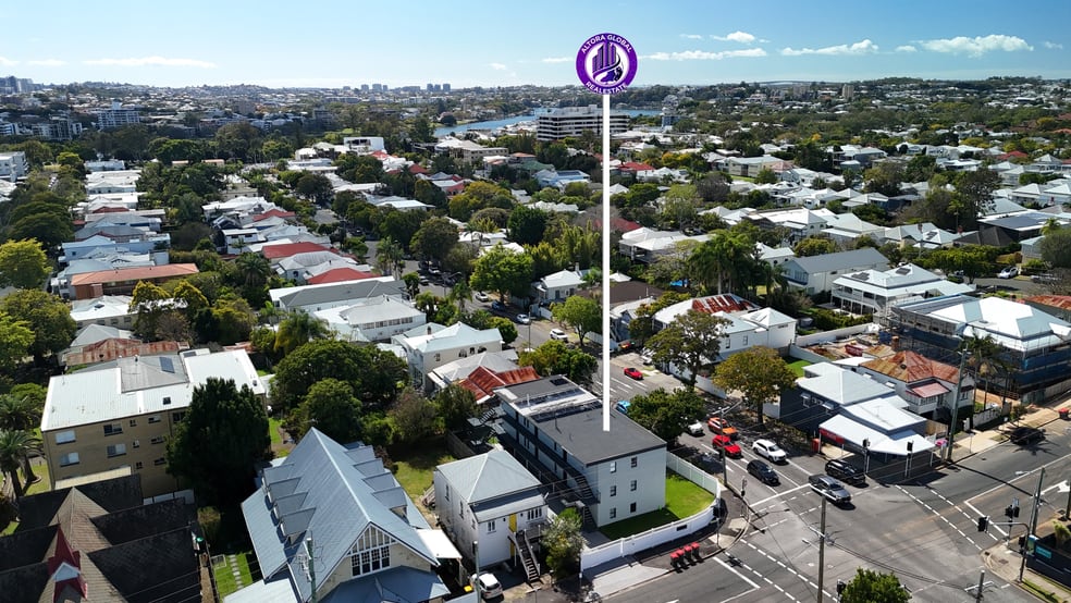 Click to view all images 32 MOWBRAY TERRACE East Brisbane QLD 4169 - Image 1