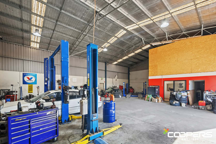 Click to view all images Factory 2/21 Melton Valley Drive Melton VIC 3337 - Image 3
