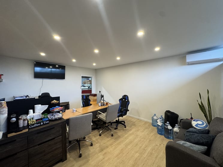 12/16 Macquarie Place Boronia VIC 3155 - Image 2