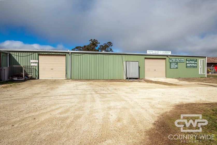Click to view all images 2 Coventry Street Guyra NSW 2365 - Image 2
