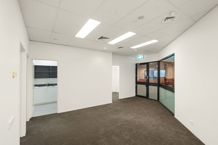 Click to view all images Suite 10, Level 1/517 St Kilda Road Melbourne VIC 3004 - Image 3