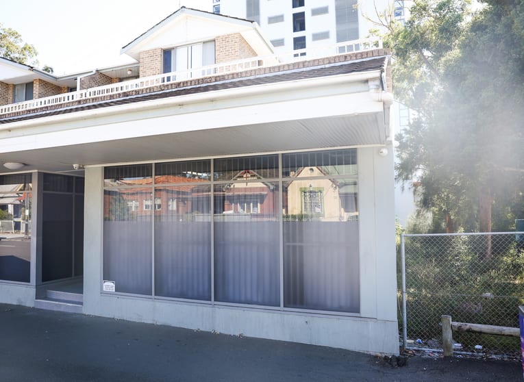 Click to view all images 3/2A Cowper Street Parramatta NSW 2150 - Image 3