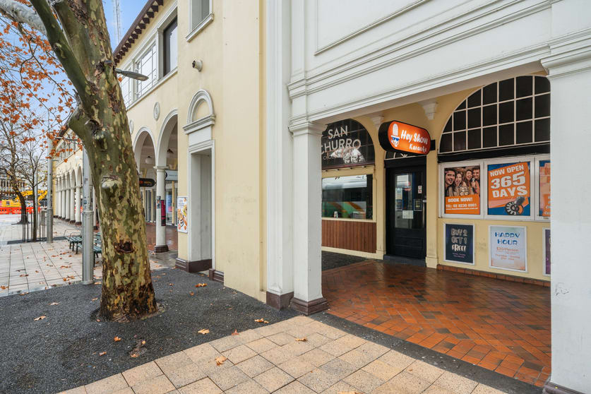 Click to view all images 27-29 East Row City ACT 2601 - Image 2