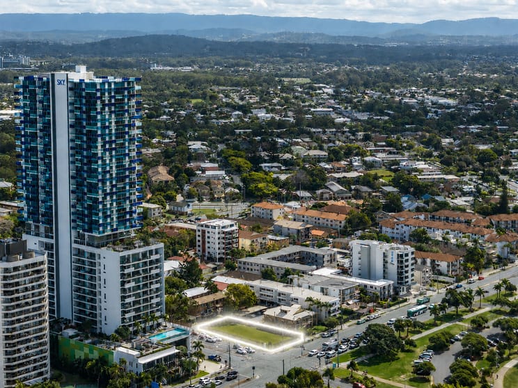 Click to view all images 124 Marine Parade Southport QLD 4215 - Image 3