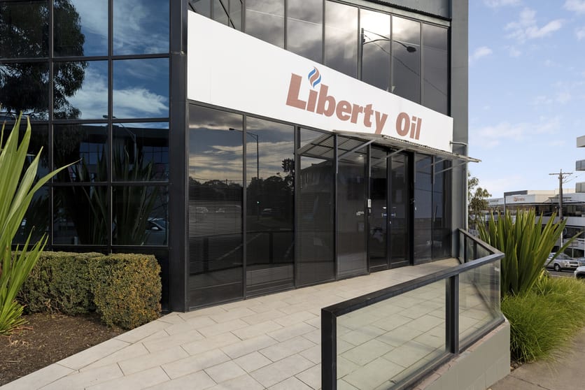 Click to view all images 381 Tooronga Road Hawthorn East VIC 3123 - Image 4