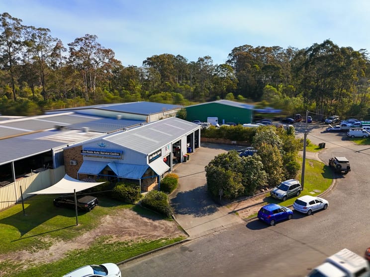 Click to view all images 2 Caesia Place Taree NSW 2430 - Image 2