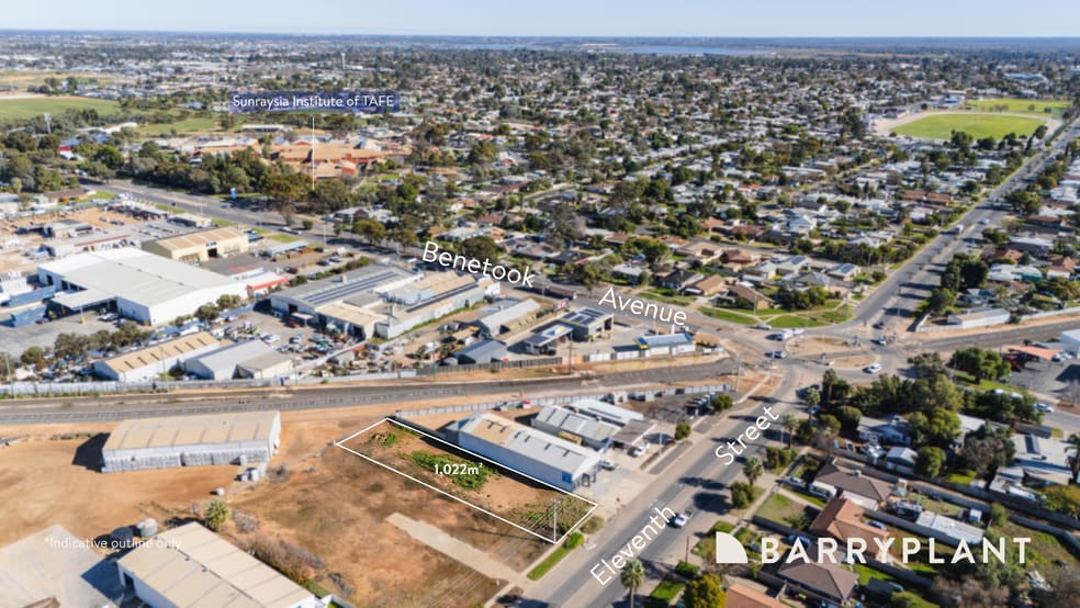 Click to view all images 51 Eleventh Street Mildura VIC 3500 - Image 2