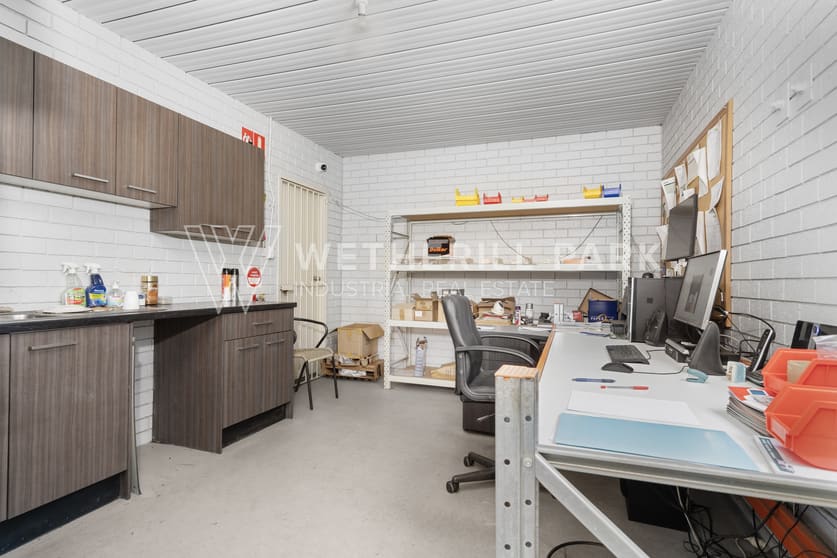 Click to view all images Smithfield NSW 2164 - Image 3