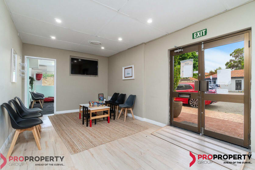 Click to view all images Units 6/228 Cambridge Street Wembley WA 6014 - Image 2