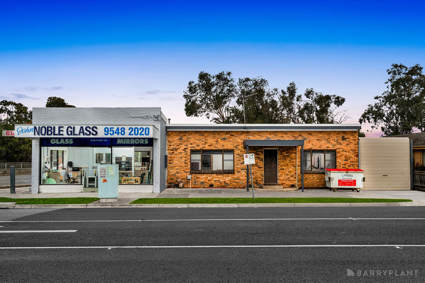 Click to view all images 2-4 Kelvinside Road Noble Park VIC 3174 - Image 1