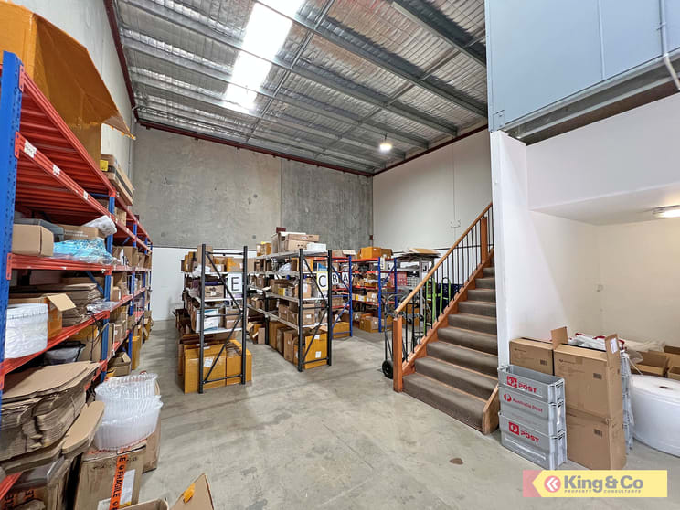 Click to view all images 4/15 Corporate Place Hillcrest QLD 4118 - Image 3