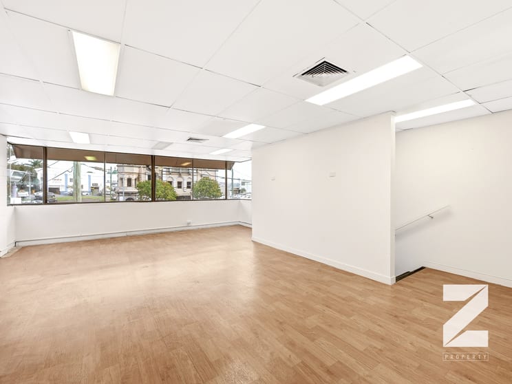 Click to view all images 2/88 Logan Road Woolloongabba QLD 4102 - Image 3