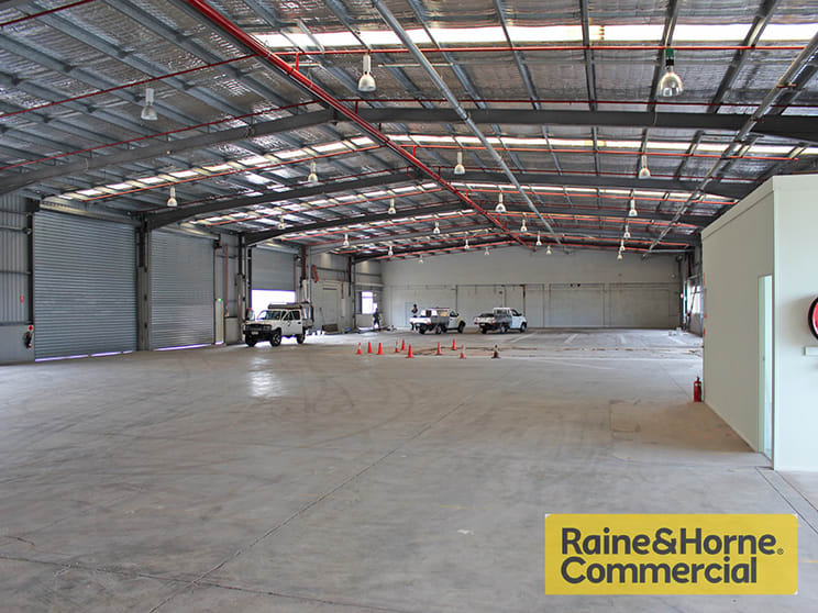 Click to view all images Kedron QLD 4031 - Image 3