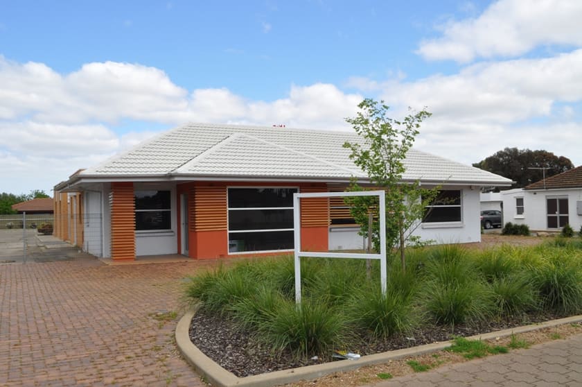 Click to view all images 49 McIntyre Road Para Hills West SA 5096 - Image 1