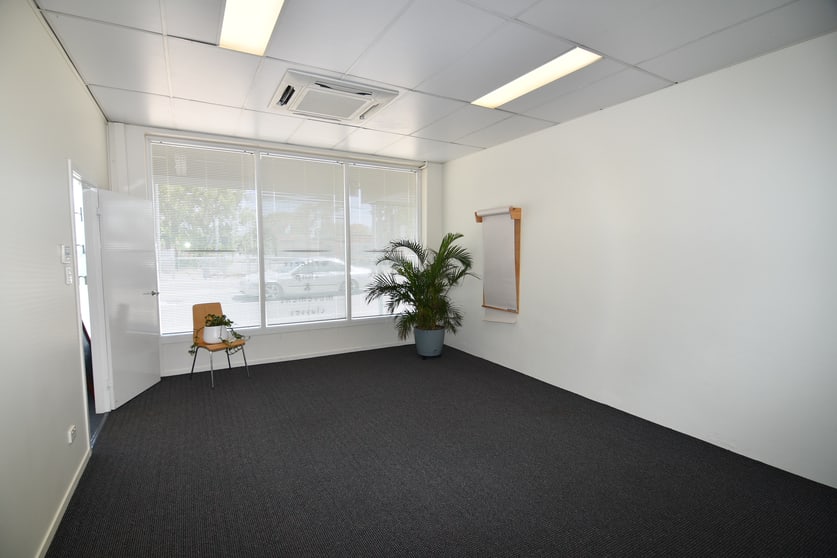 Click to view all images 1-9 Ingham Road West End QLD 4810 - Image 3