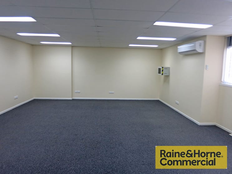 Click to view all images S4,U1/919-925 Nudgee Road Banyo QLD 4014 - Image 2