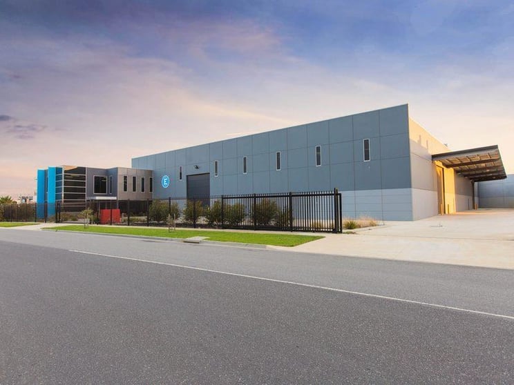 Click to view all images 4 Capital Place Carrum Downs VIC 3201 - Image 1
