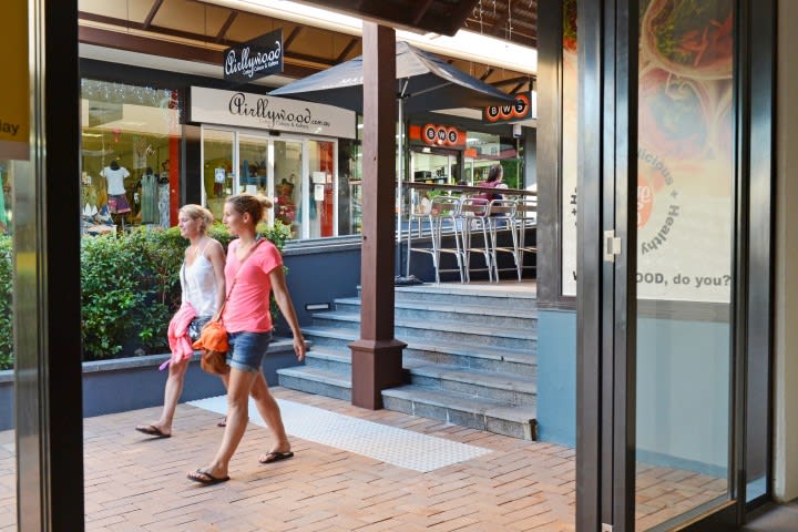 Click to view all images 10/370 Shute Harbour Road Airlie Beach QLD 4802 - Image 3