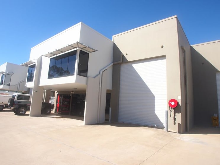 Click to view all images 2/92 McLaughlin Street Kawana QLD 4701 - Image 1