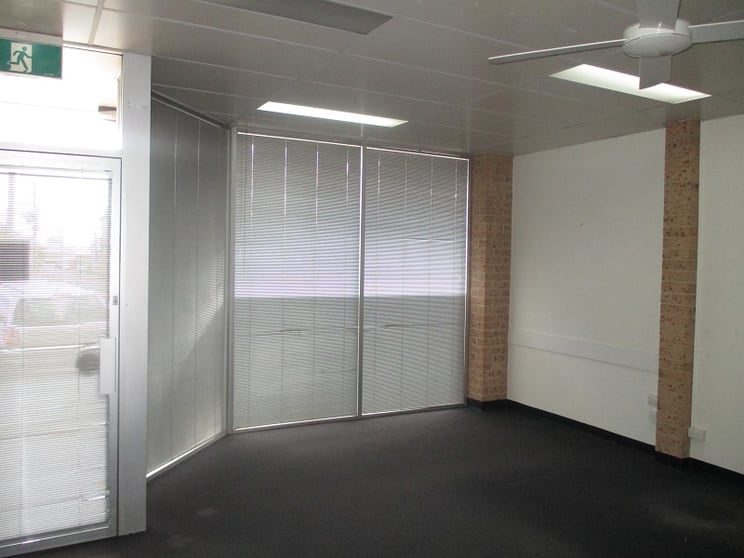 Click to view all images 2/84 Denison St Tamworth NSW 2340 - Image 2