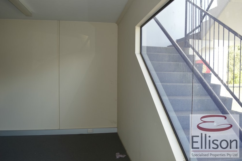 Click to view all images 2/25 Pintu Drive Tanah Merah QLD 4128 - Image 3