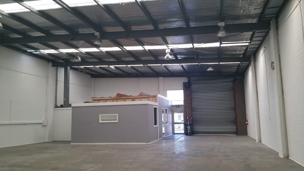 Click to view all images 39 Garden Drive Tullamarine VIC 3043 - Image 3