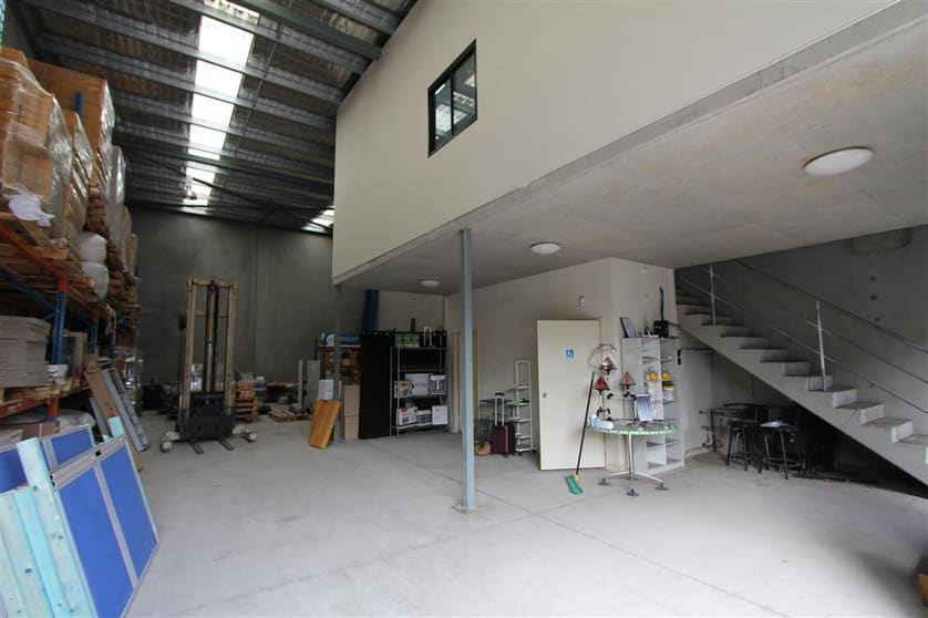 Click to view all images Unit 5/74-76 Oak Road Kirrawee NSW 2232 - Image 2