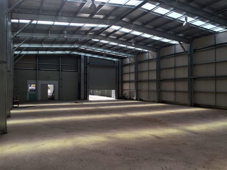 Click to view all images 400 Thompson Road North Geelong VIC 3215 - Image 2