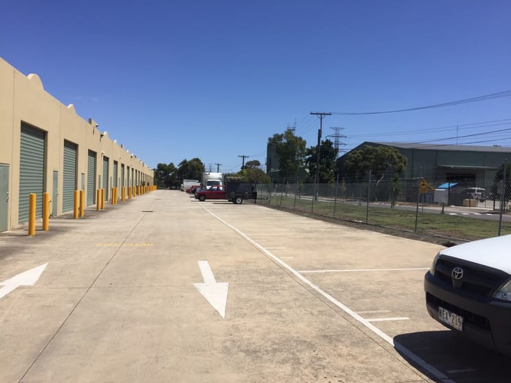 Click to view all images 2/65 Kyle Road, Altona North VIC 3025 - Image 2