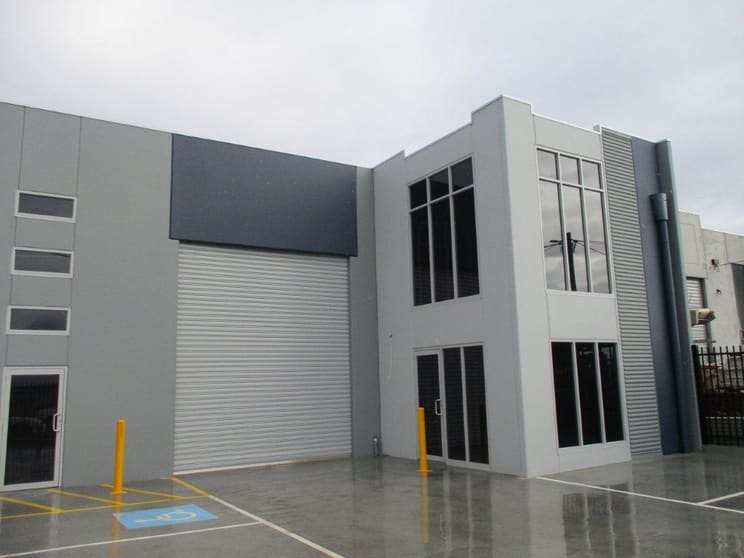 Click to view all images 57 Auburn Avenue Sunshine North VIC 3020 - Image 2