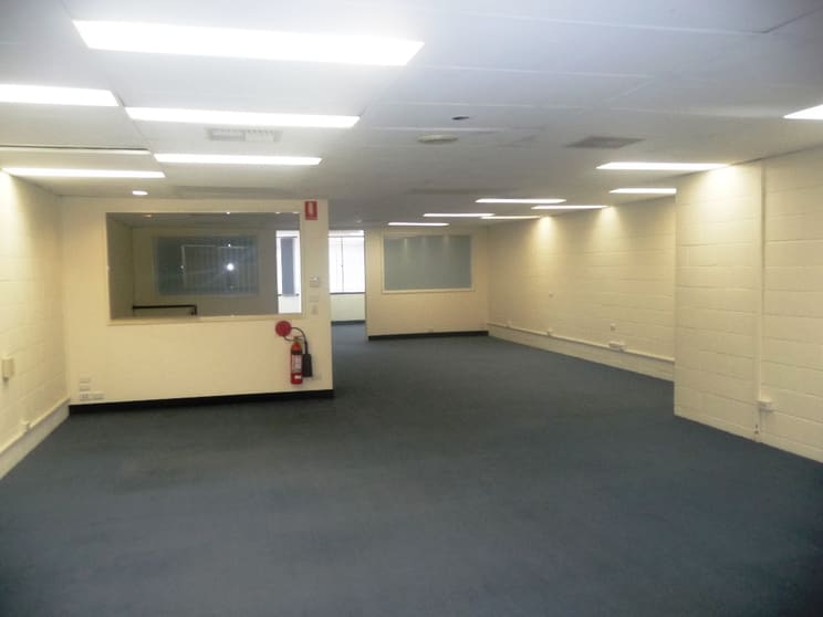 Click to view all images Albion QLD 4010 - Image 3