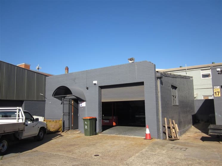 Click to view all images 3/15 Stanley Street Peakhurst NSW 2210 - Image 1