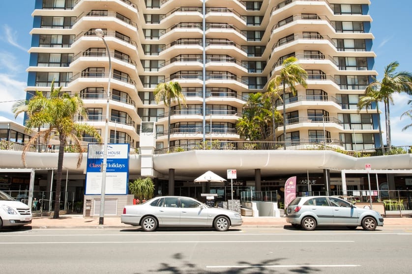 Click to view all images 11/52 Marine Parade Coolangatta QLD 4225 - Image 2