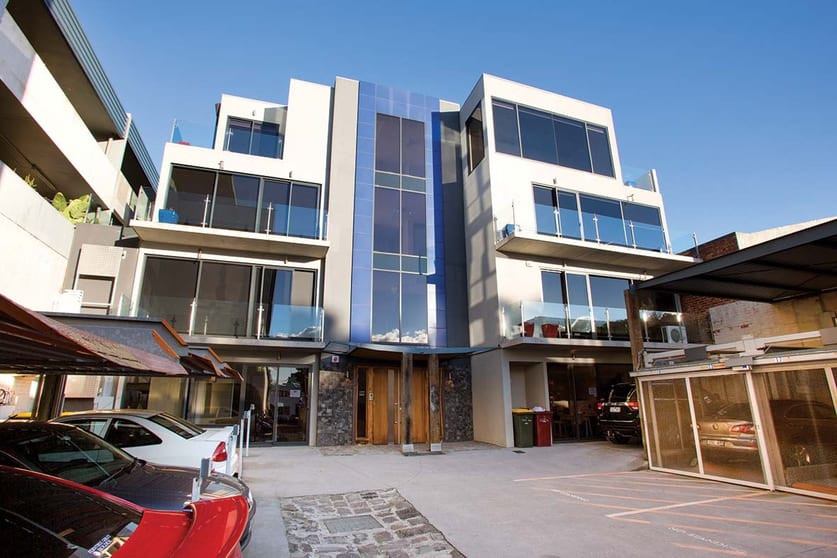 Click to view all images 3/2 Kent Place South Melbourne VIC 3205 - Image 1