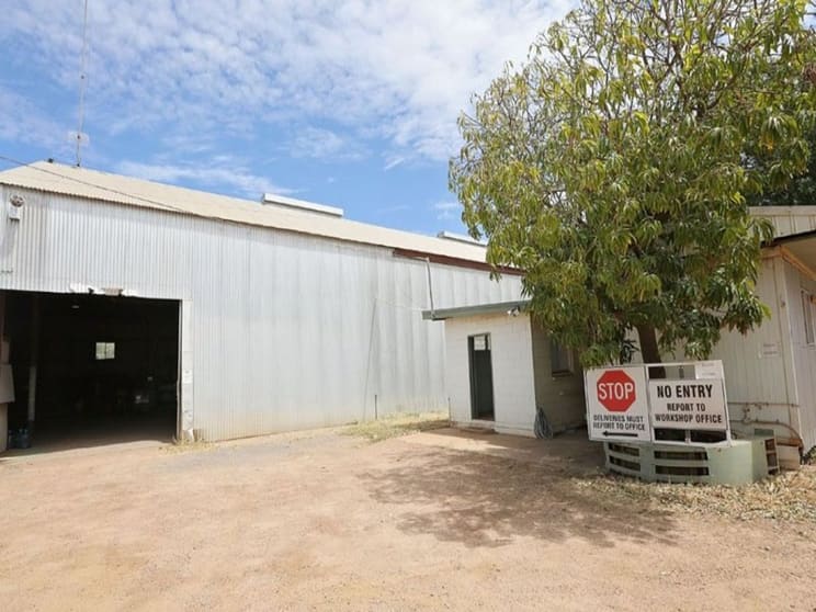 Click to view all images 13-17 Richardson Road Mount Isa QLD 4825 - Image 3