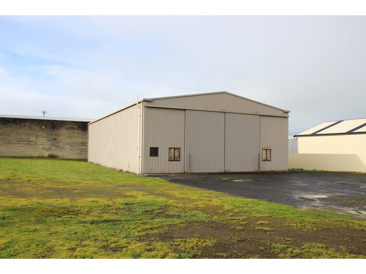 Click to view all images 8 Law Street Mount Gambier SA 5290 - Image 2