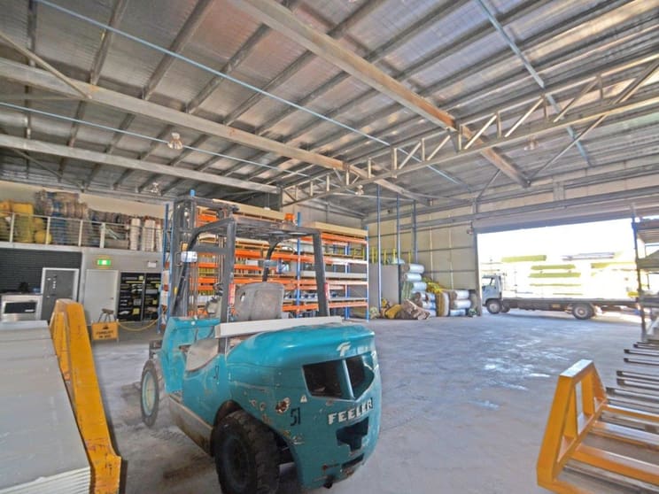 Click to view all images 1/45 Steel Loop Wedgefield WA 6721 - Image 2