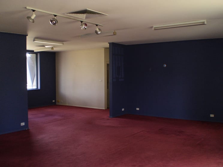 Click to view all images 1/144 Cochranes Road Moorabbin VIC 3189 - Image 2