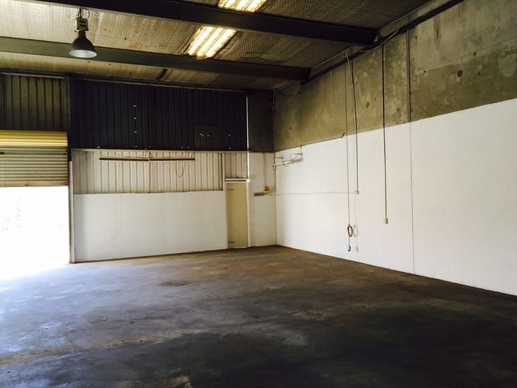Click to view all images Unit 4/8 Cusack Road Malaga WA 6090 - Image 3