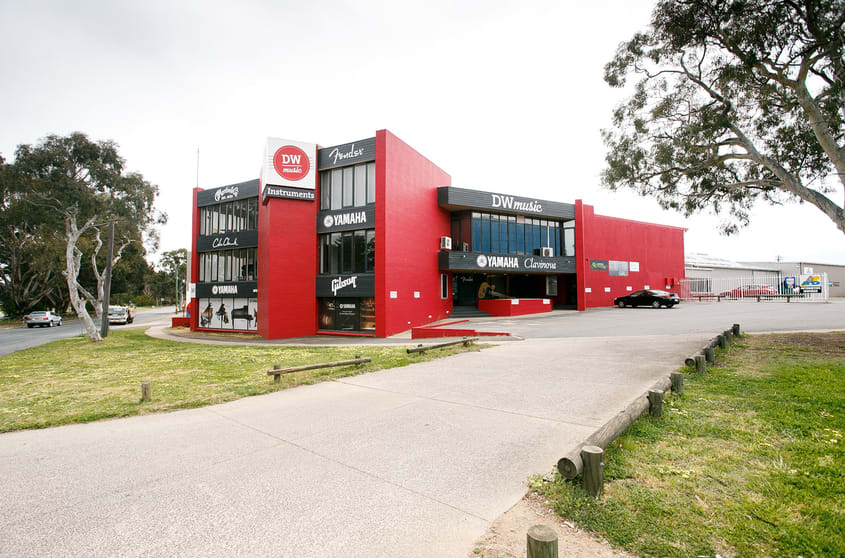 Click to view all images 2/2/301 Canberra Avenue Fyshwick ACT 2609 - Image 1
