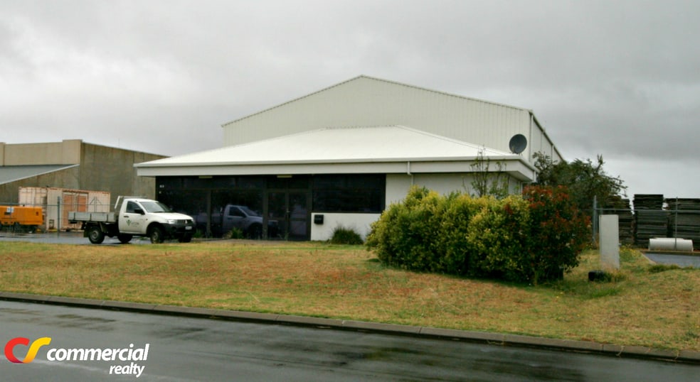 Click to view all images 63 McCombe Road Davenport WA 6230 - Image 2