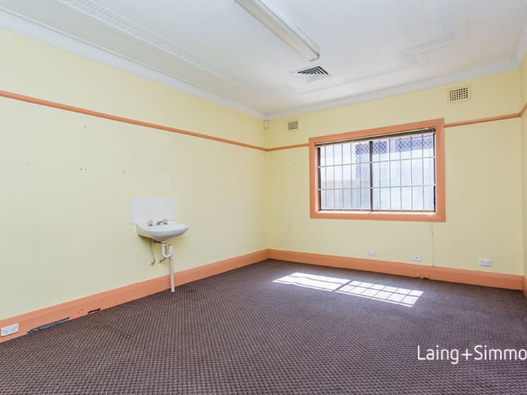 Click to view all images 113 Hawkesbury Road Westmead NSW 2145 - Image 3