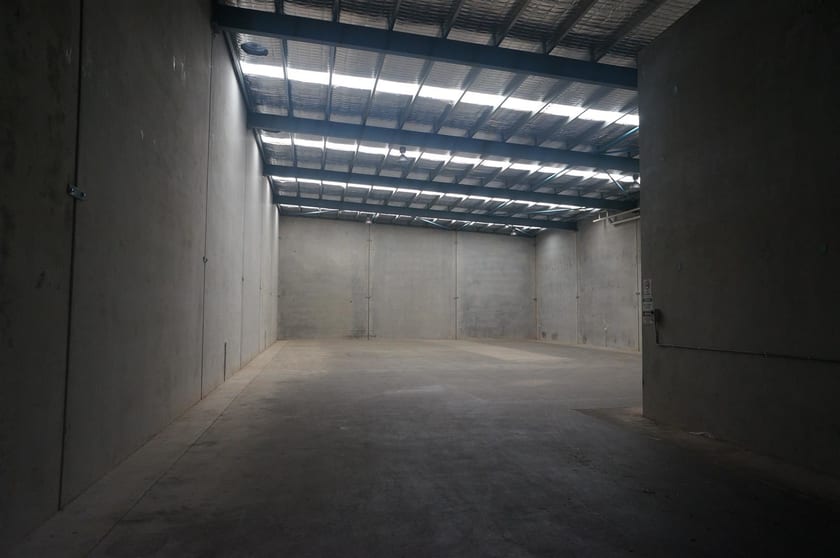 Click to view all images Unit 2/6 Waler Crescent Smeaton Grange NSW 2567 - Image 3