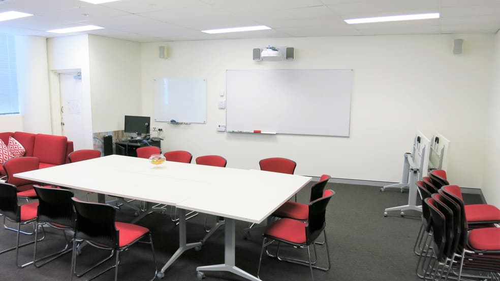 Click to view all images Ashgrove QLD 4060 - Image 2
