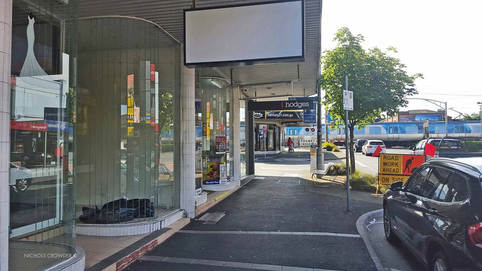 Click to view all images 357 Centre Road Bentleigh VIC 3204 - Image 2