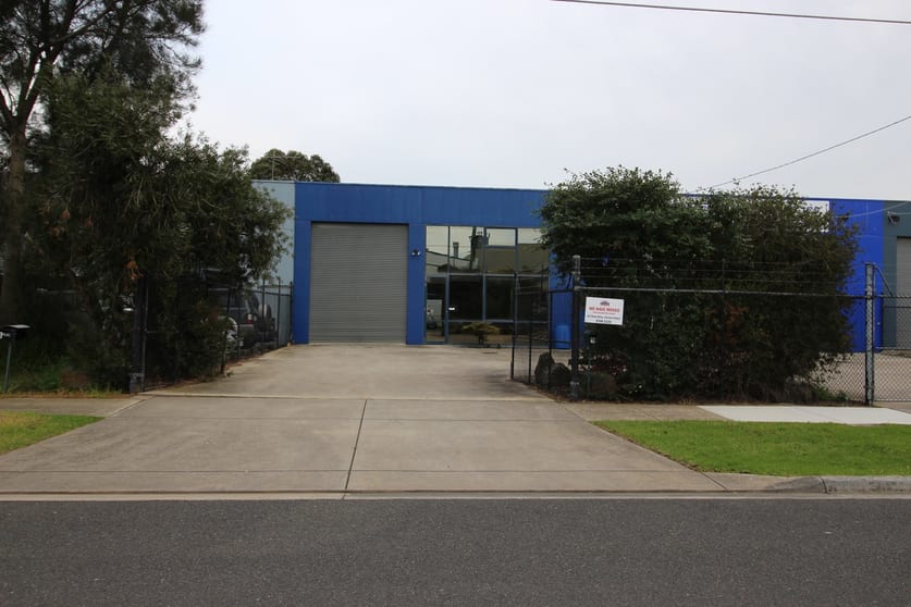 Click to view all images 5 Brett Drive Carrum Downs VIC 3201 - Image 1