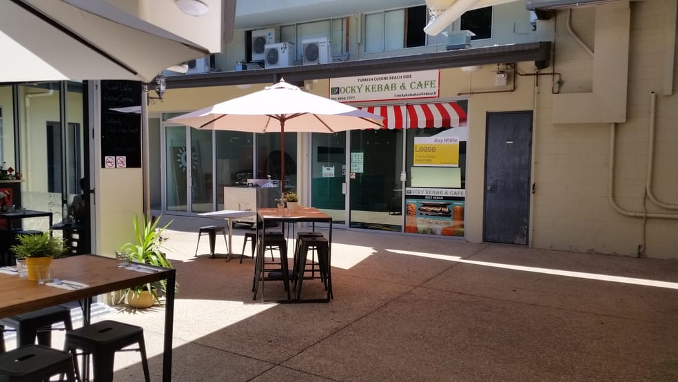 Click to view all images 4/265 Shute Harbour Road Airlie Beach QLD 4802 - Image 2