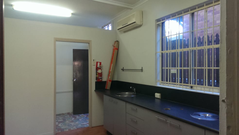 Click to view all images Rode Rd Wavell Heights QLD 4012 - Image 3